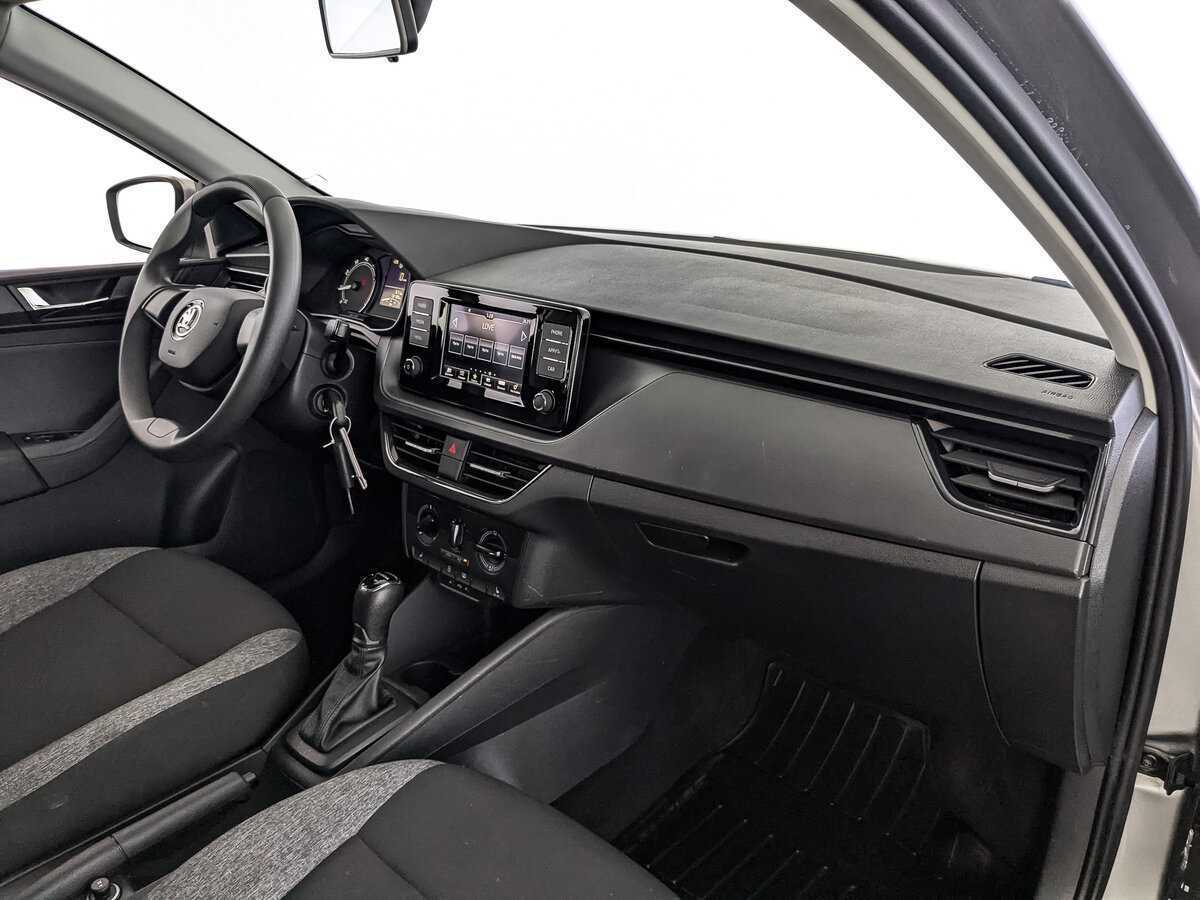 Skoda Rapid с пробегом — 2020 год. Фото: #8