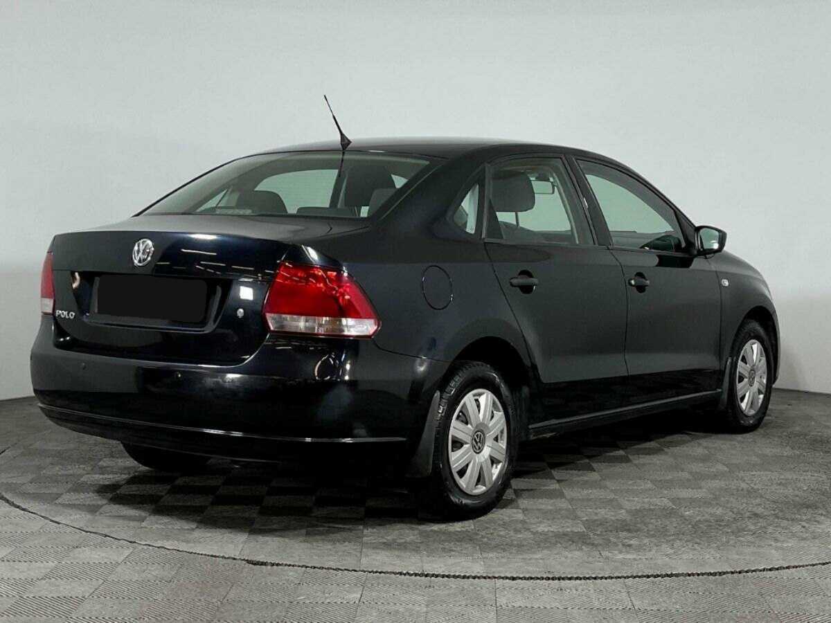 Volkswagen Polo с пробегом — 2012 год. Фото: #3