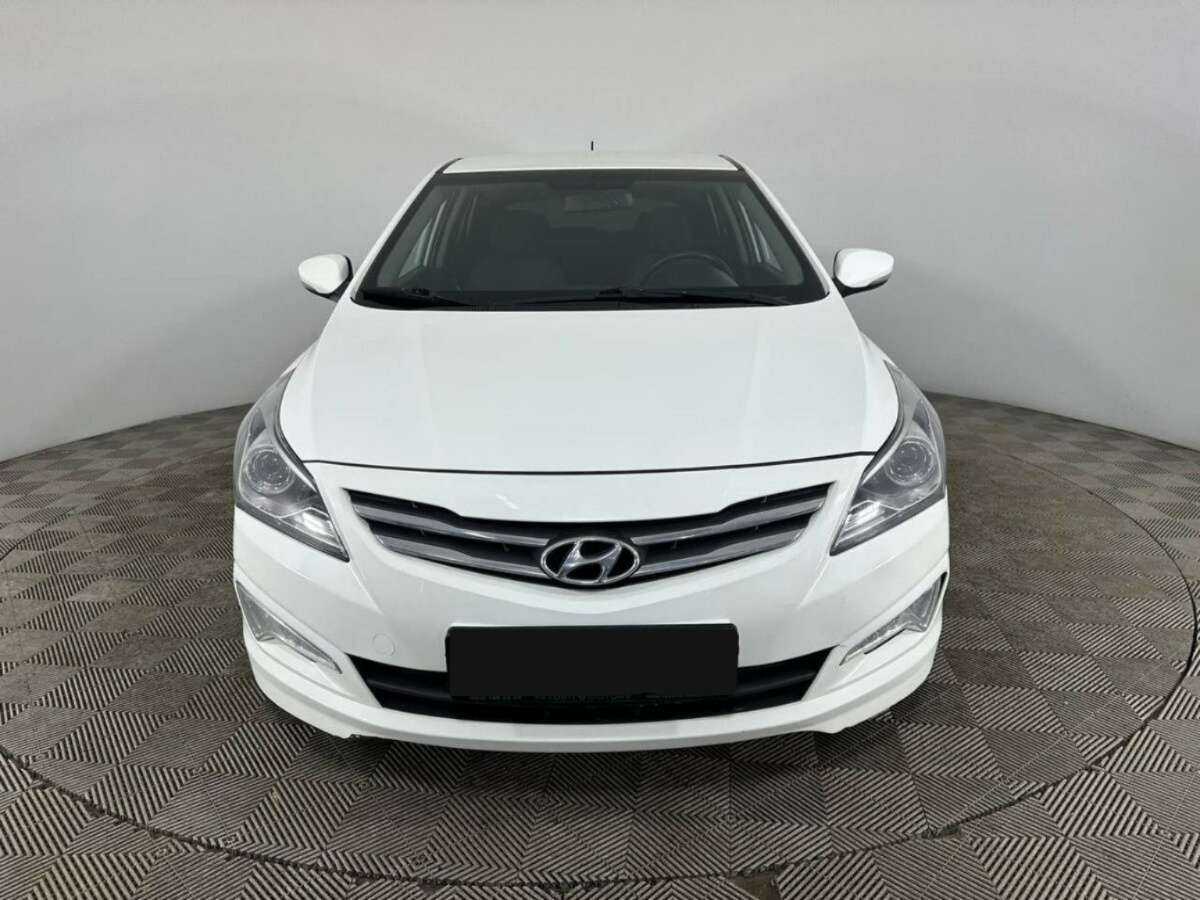 Hyundai Solaris с пробегом — 2016 год. Фото: #1