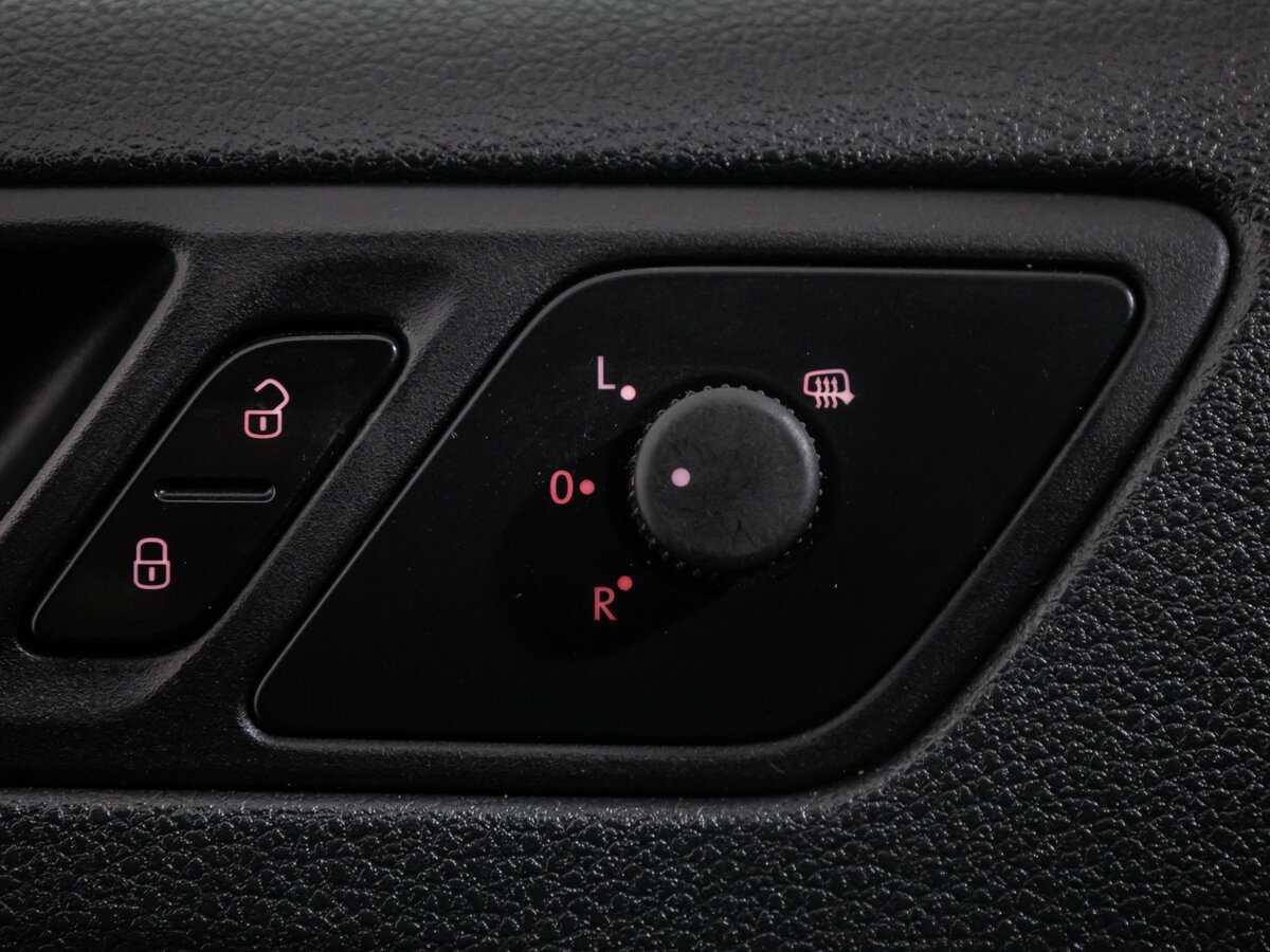 Volkswagen Jetta с пробегом — 2012 год. Фото: #15