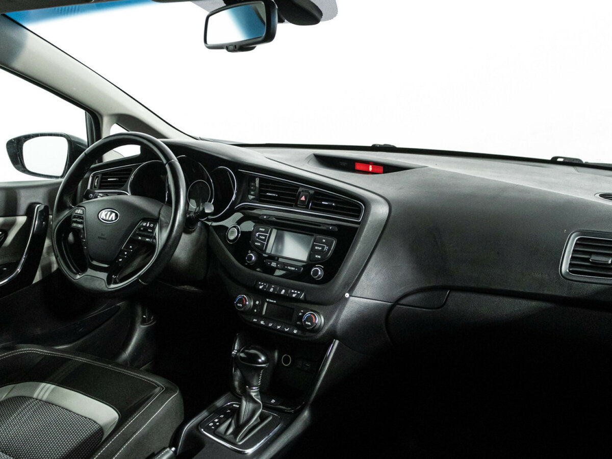 Kia Ceed с пробегом — 2015 год. Фото: #8