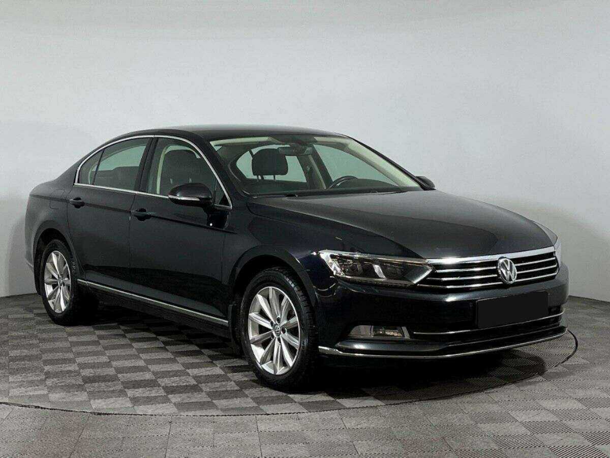 Volkswagen Passat с пробегом — 2017 год. Фото: #2