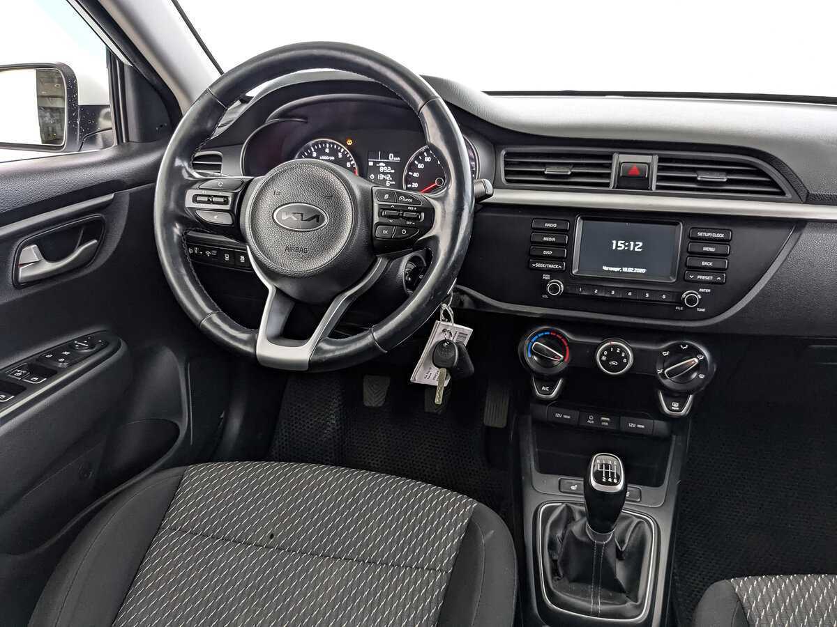 Kia Rio с пробегом — 2018 год. Фото: #24