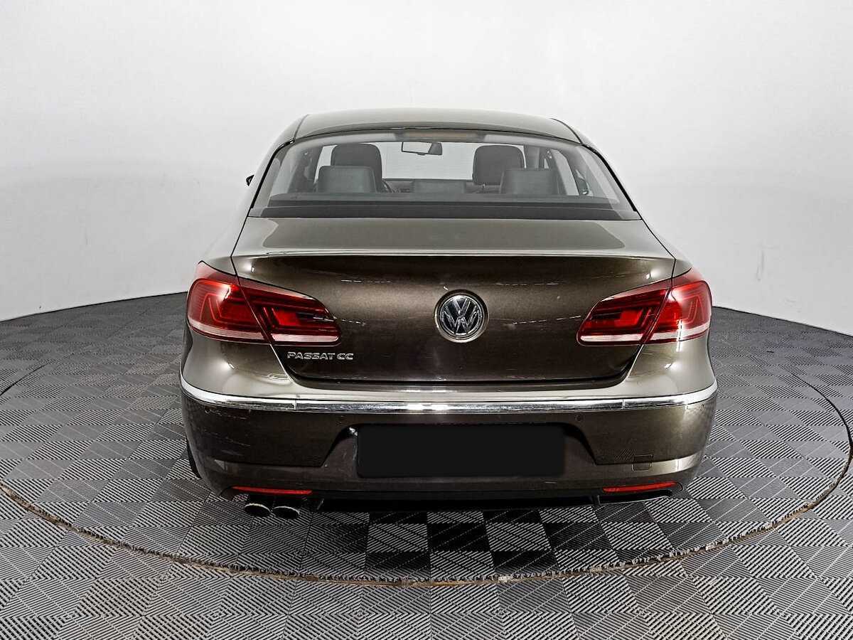 Volkswagen Passat CC с пробегом — 2013 год. Фото: #4