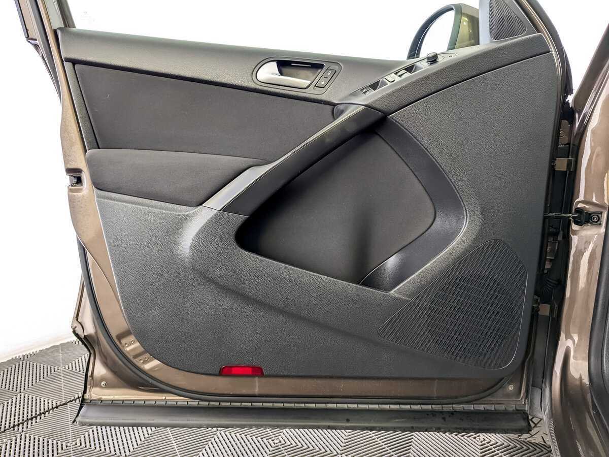 Volkswagen Tiguan с пробегом — 2016 год. Фото: #18