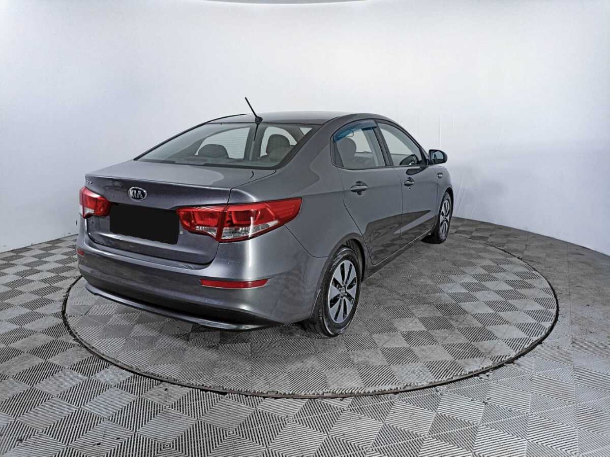 Kia Rio с пробегом — 2015 год. Фото: #4