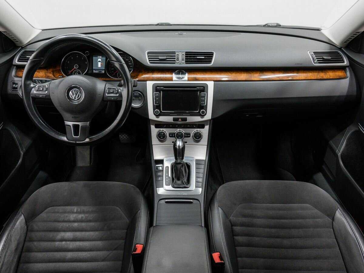Volkswagen Passat с пробегом — 2012 год. Фото: #9
