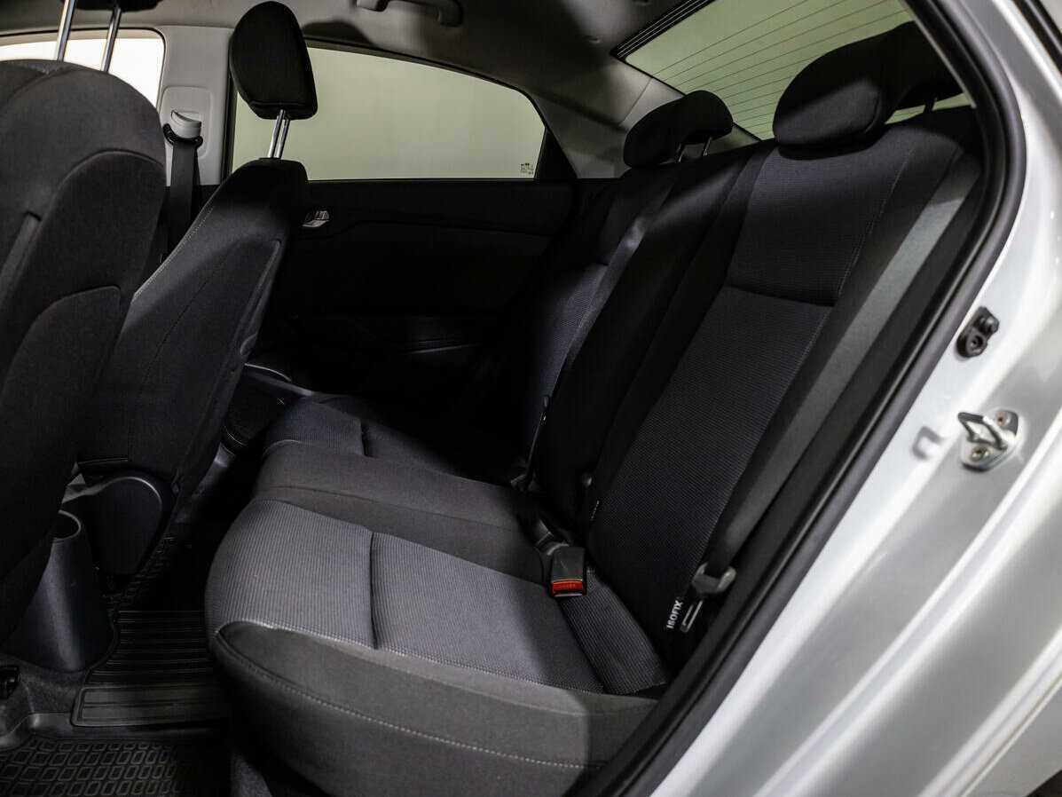 Hyundai Solaris с пробегом — 2022 год. Фото: #9