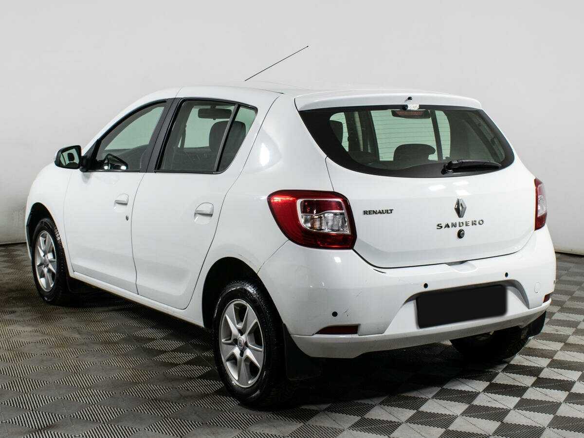 Renault Sandero с пробегом — 2014 год. Фото: #6