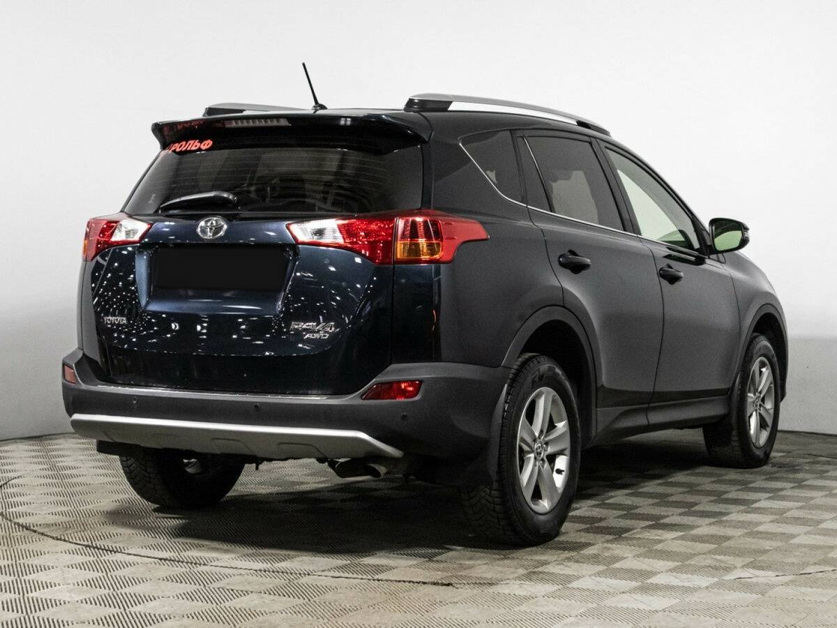 Toyota RAV4 с пробегом — 2015 год. Фото: #4