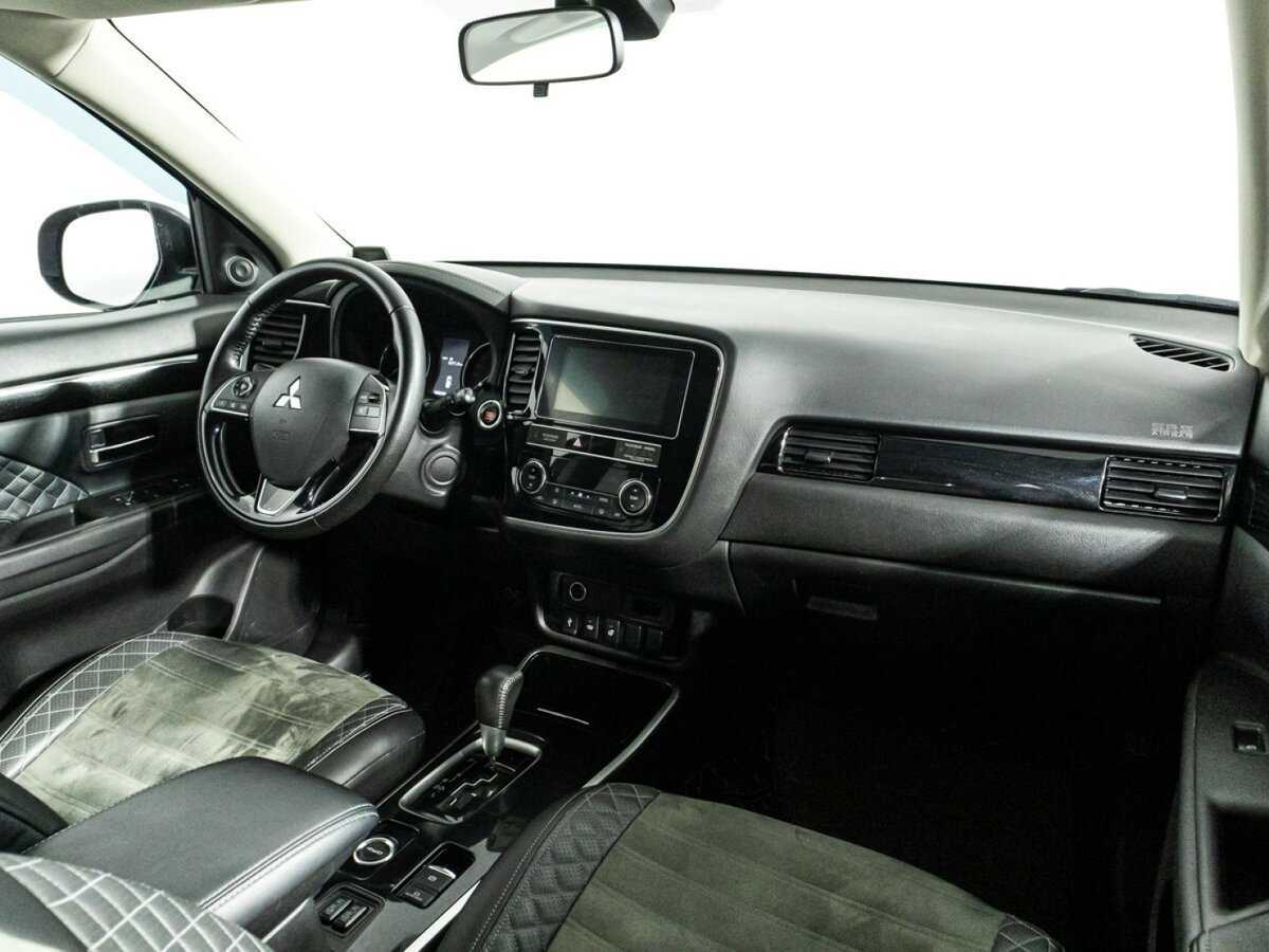 Mitsubishi Outlander с пробегом — 2019 год. Фото: #8