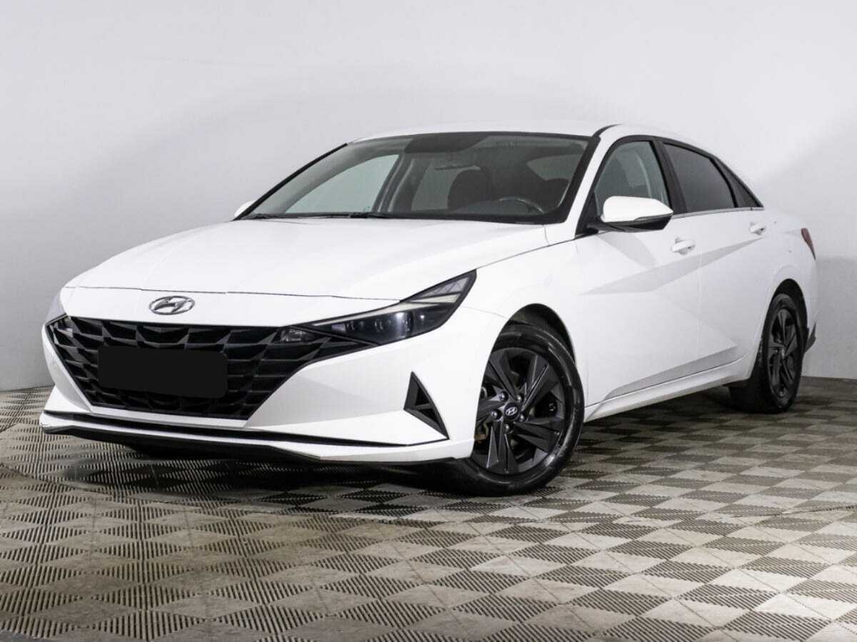 Hyundai Elantra с пробегом — 2021 год. Посмотреть фото