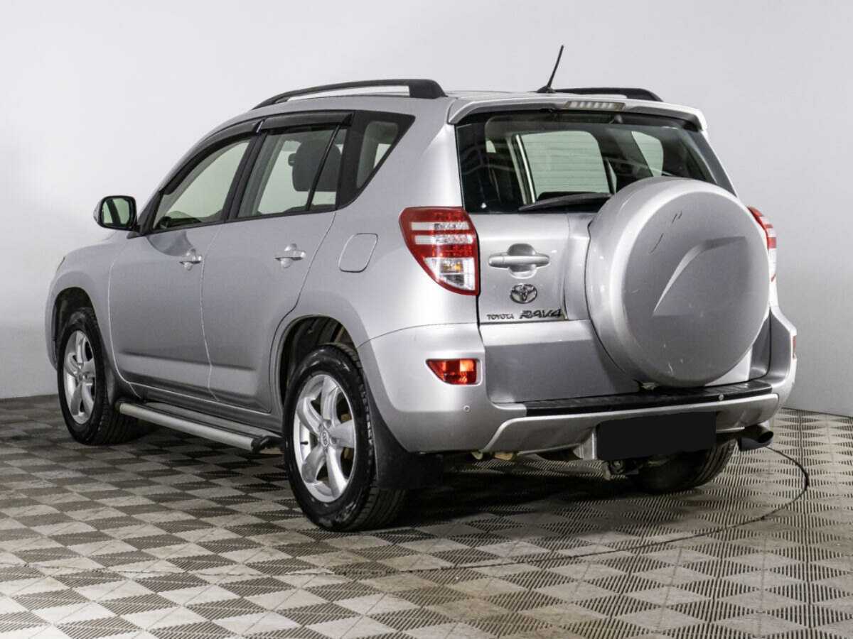 Toyota RAV4 с пробегом — 2012 год. Фото: #5