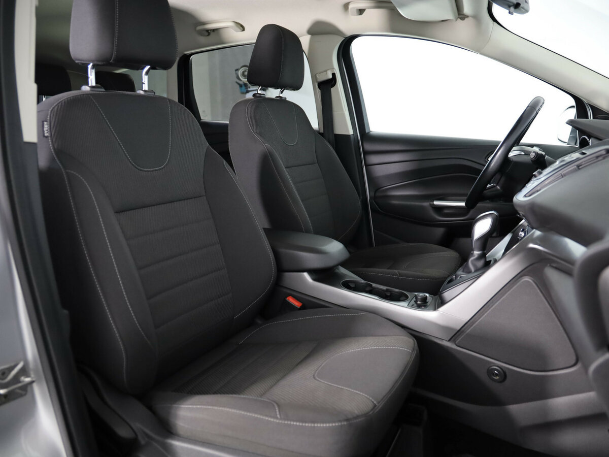 Ford Kuga с пробегом — 2016 год. Фото: #17
