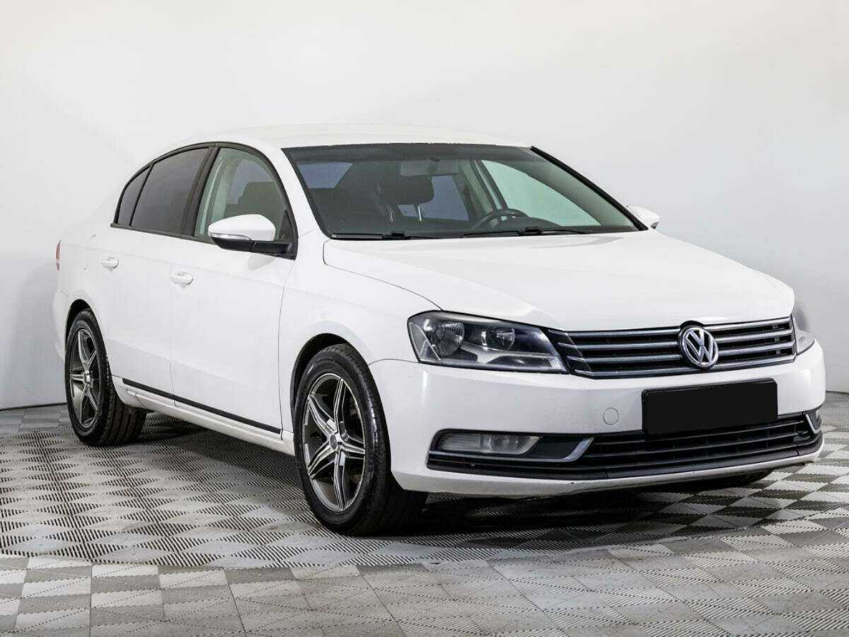 Volkswagen Passat с пробегом — 2012 год. Фото: #2