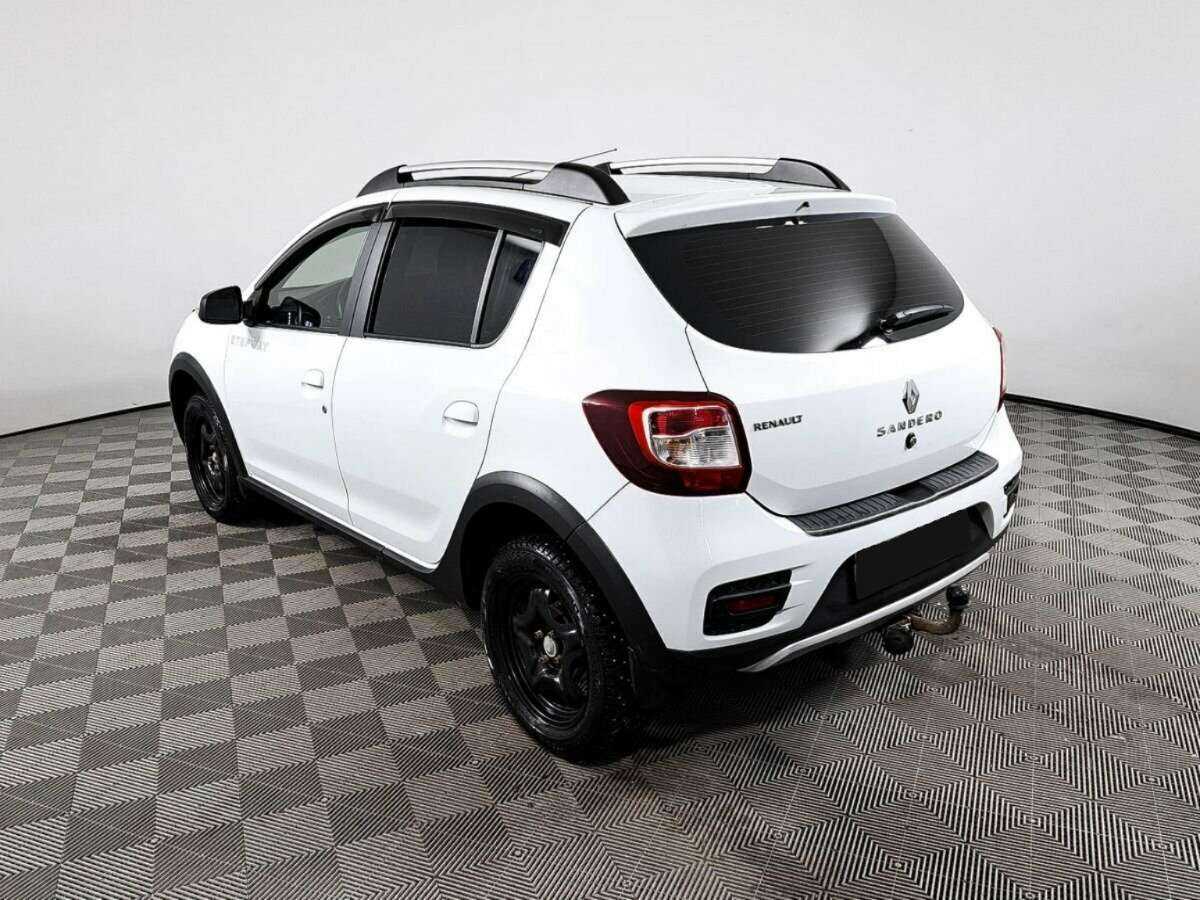 Renault Sandero с пробегом — 2019 год. Фото: #6