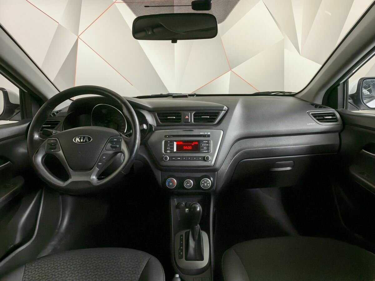 Kia Rio с пробегом — 2017 год. Фото: #9