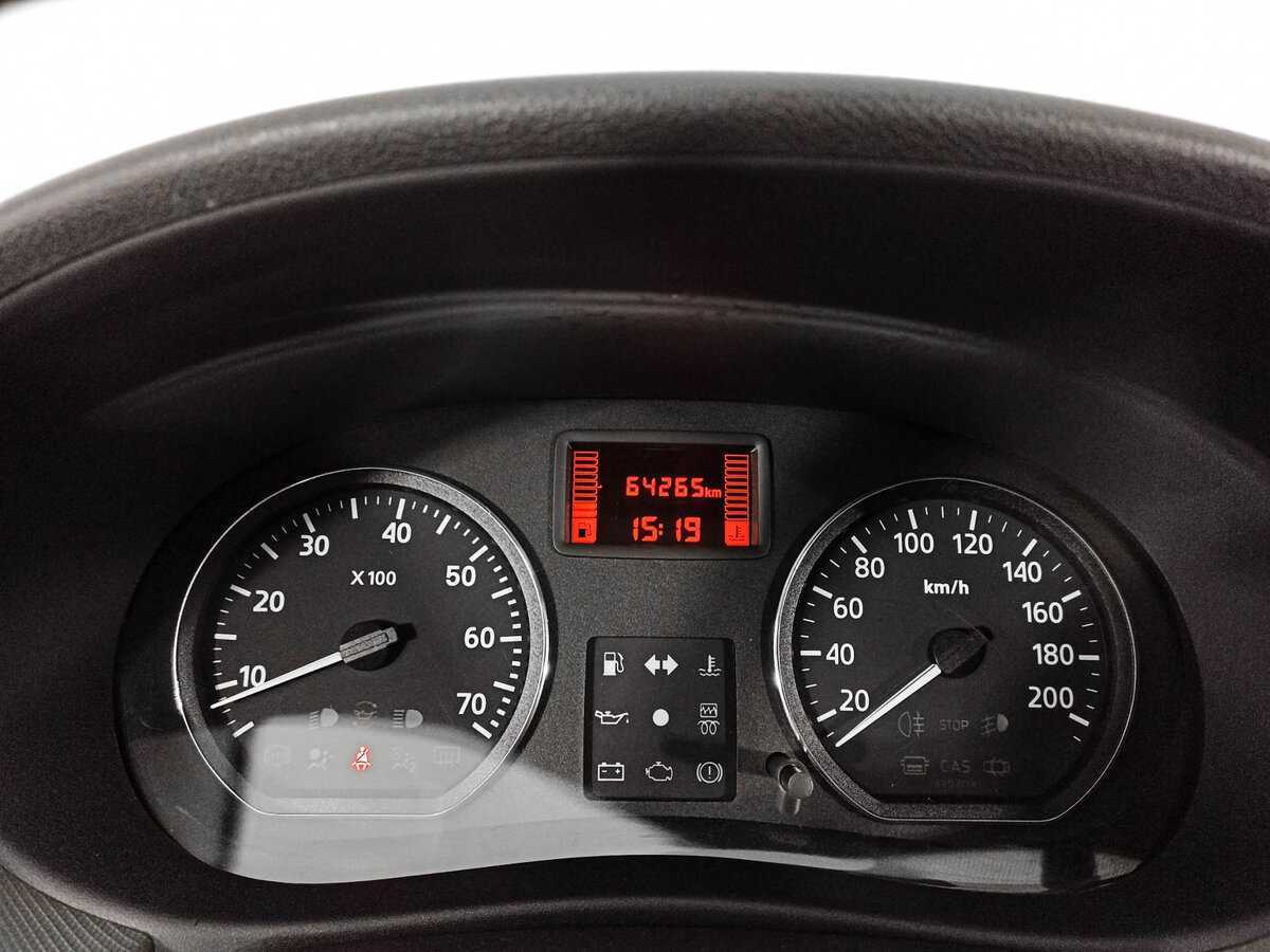 Renault Sandero с пробегом — 2014 год. Фото: #9