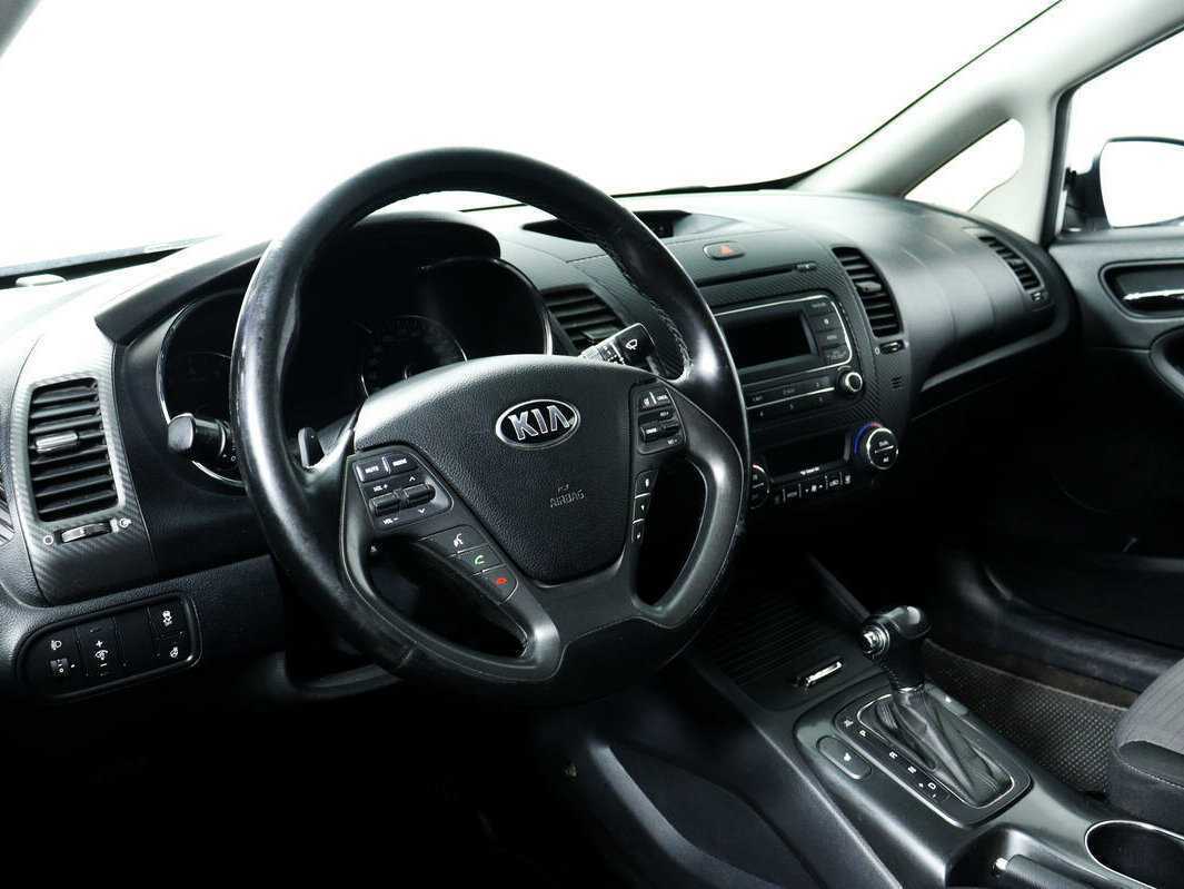 Kia Cerato с пробегом — 2014 год. Фото: #12