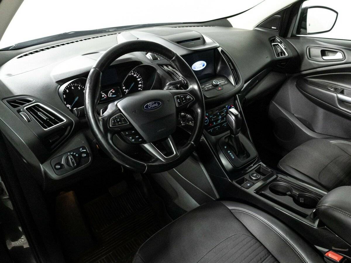Ford Kuga с пробегом — 2017 год. Фото: #10