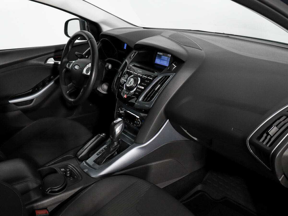 Ford Focus с пробегом — 2013 год. Фото: #11