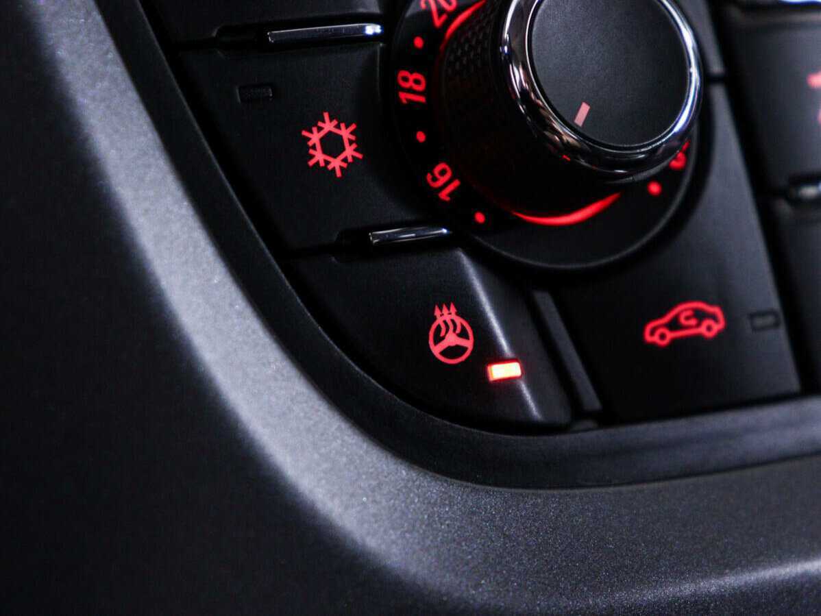 Opel Astra с пробегом — 2014 год. Фото: #16