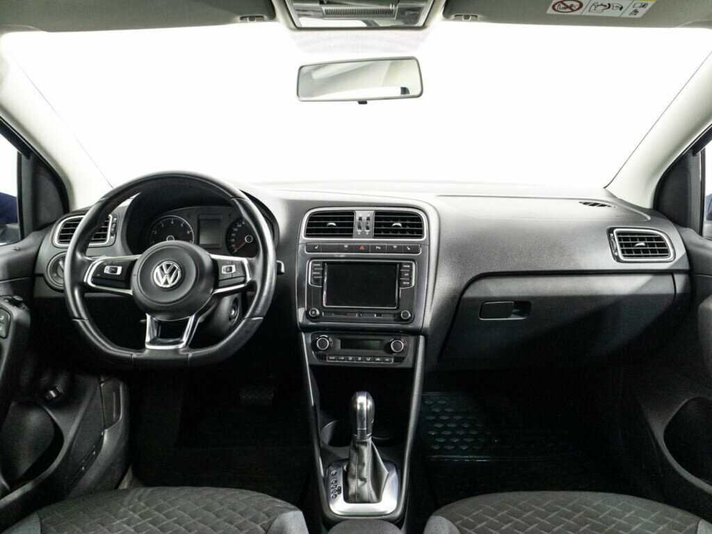 Volkswagen Polo с пробегом — 2018 год. Фото: #12