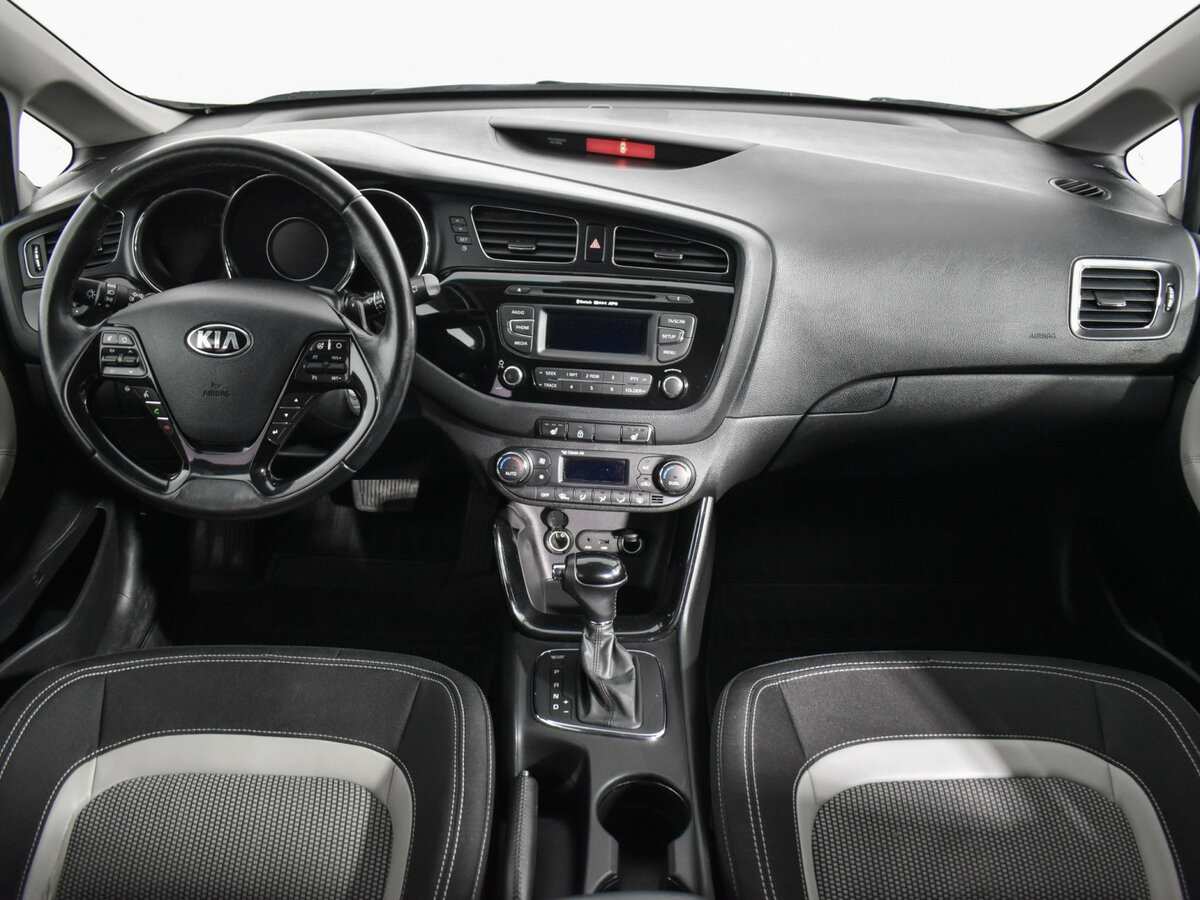 Kia Ceed с пробегом — 2013 год. Фото: #12
