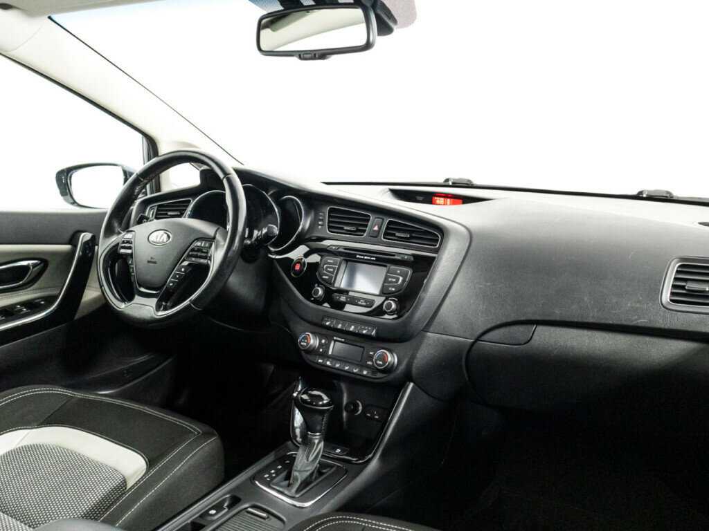 Kia Ceed с пробегом — 2013 год. Фото: #8