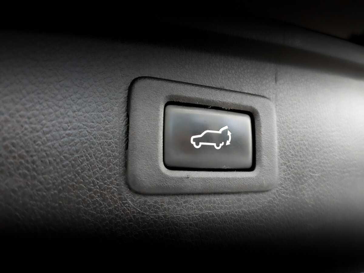 Subaru Outback с пробегом — 2015 год. Фото: #25