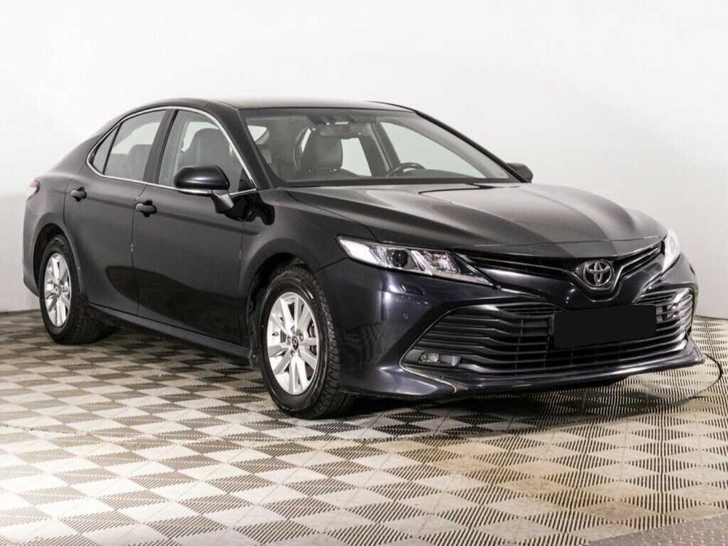 Toyota Camry с пробегом — 2018 год. Фото: #2