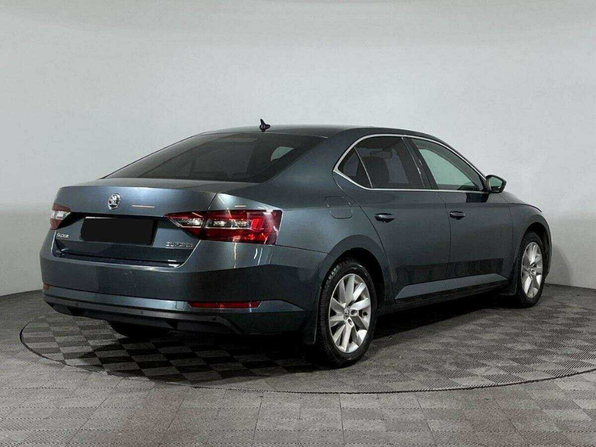 Skoda Superb с пробегом — 2017 год. Фото: #4