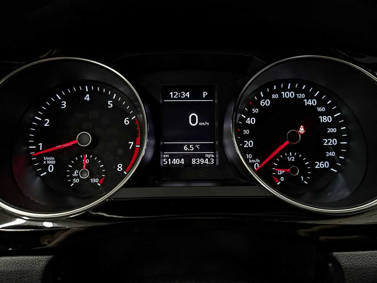 Volkswagen Jetta с пробегом — 2016 год. Фото: #15