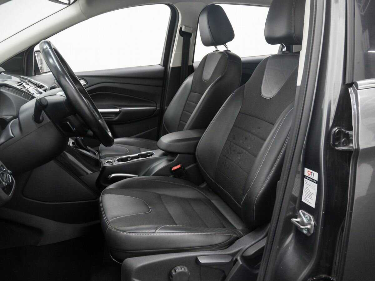 Ford Kuga с пробегом — 2015 год. Фото: #11