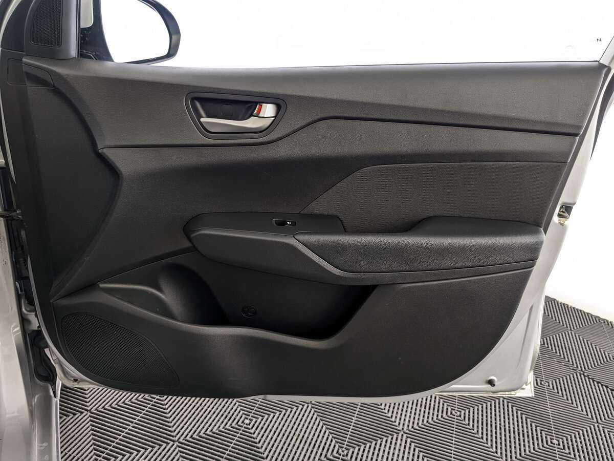 Hyundai Solaris с пробегом — 2018 год. Фото: #20