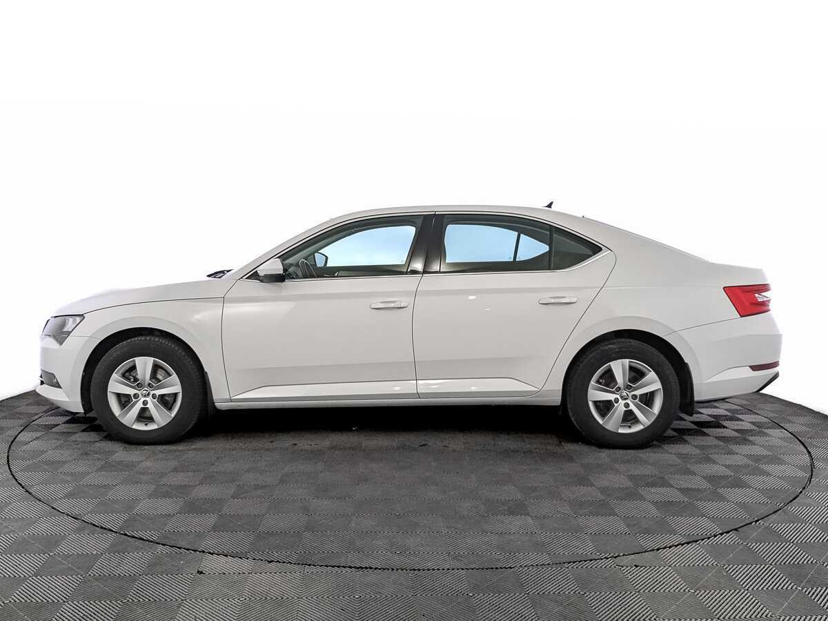 Skoda Superb с пробегом — 2018 год. Фото: #7