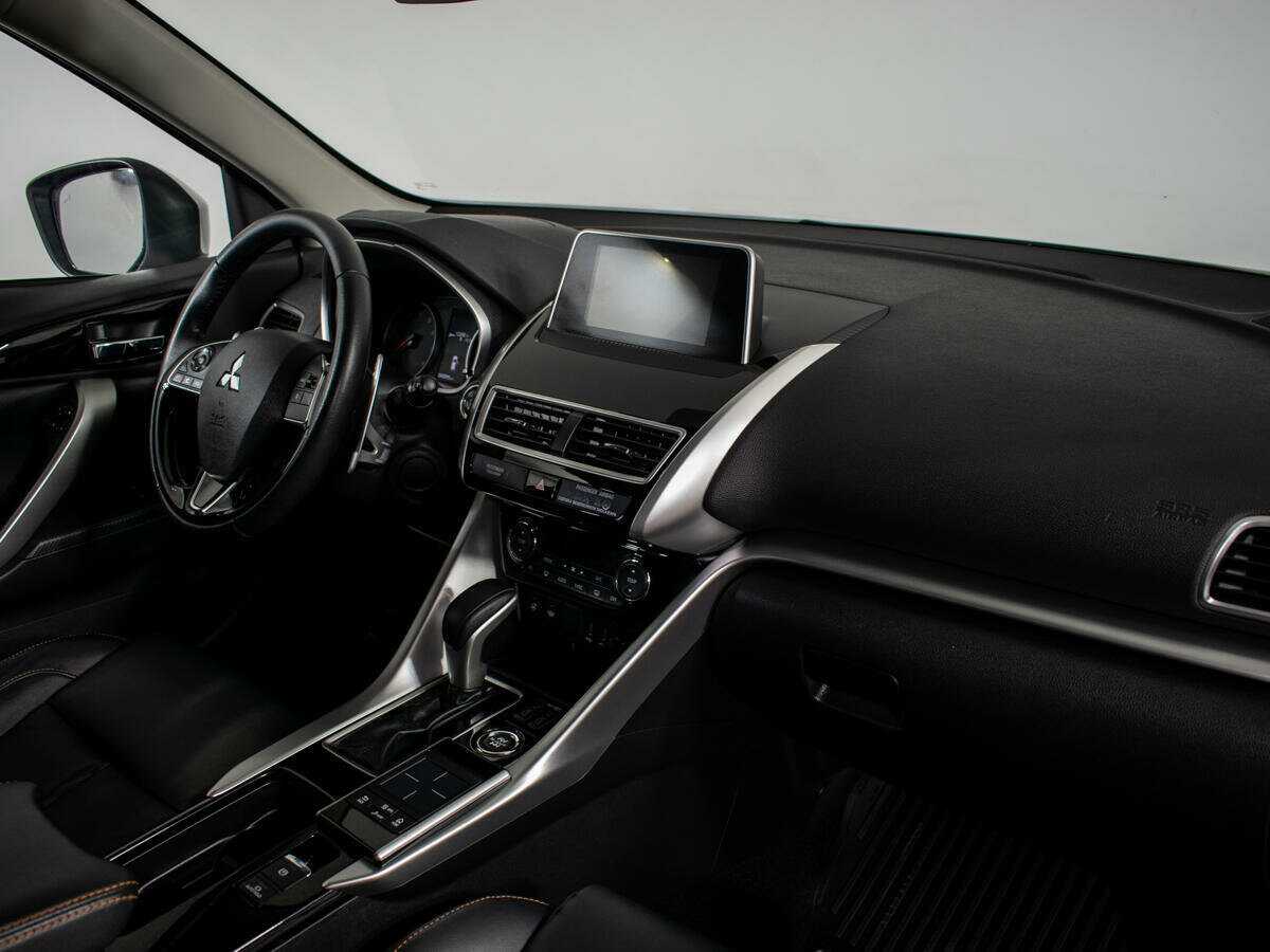 Mitsubishi Eclipse Cross с пробегом — 2019 год. Фото: #8