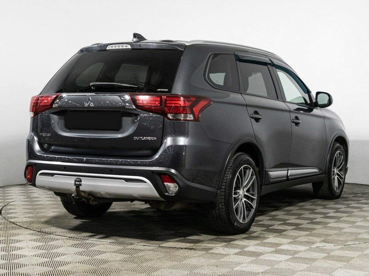 Mitsubishi Outlander с пробегом — 2019 год. Фото: #4