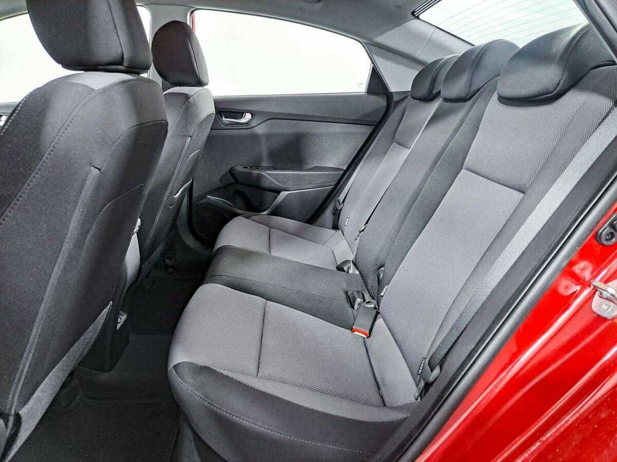 Hyundai Solaris с пробегом — 2020 год. Фото: #9