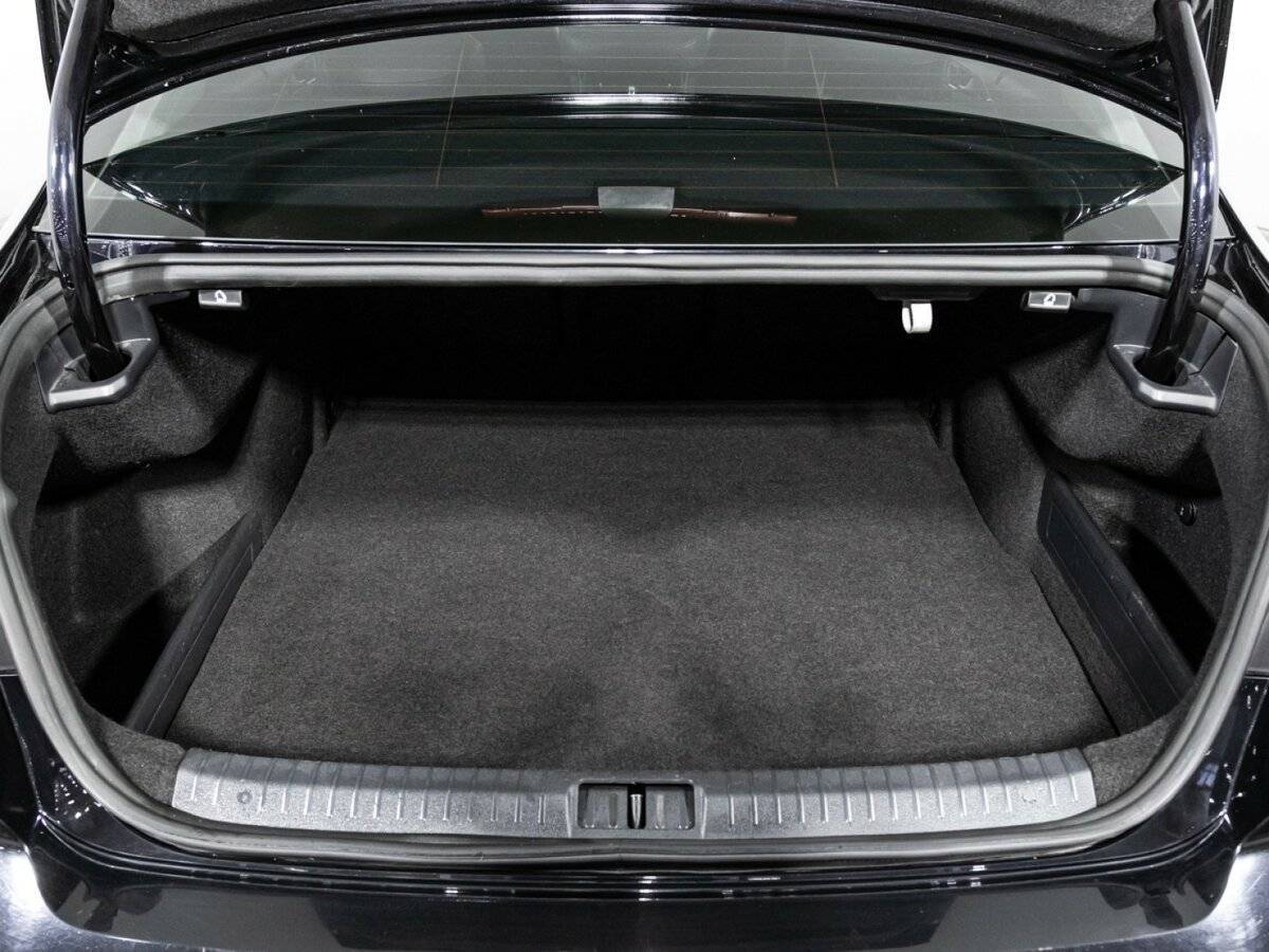 Volkswagen Passat с пробегом — 2016 год. Фото: #23