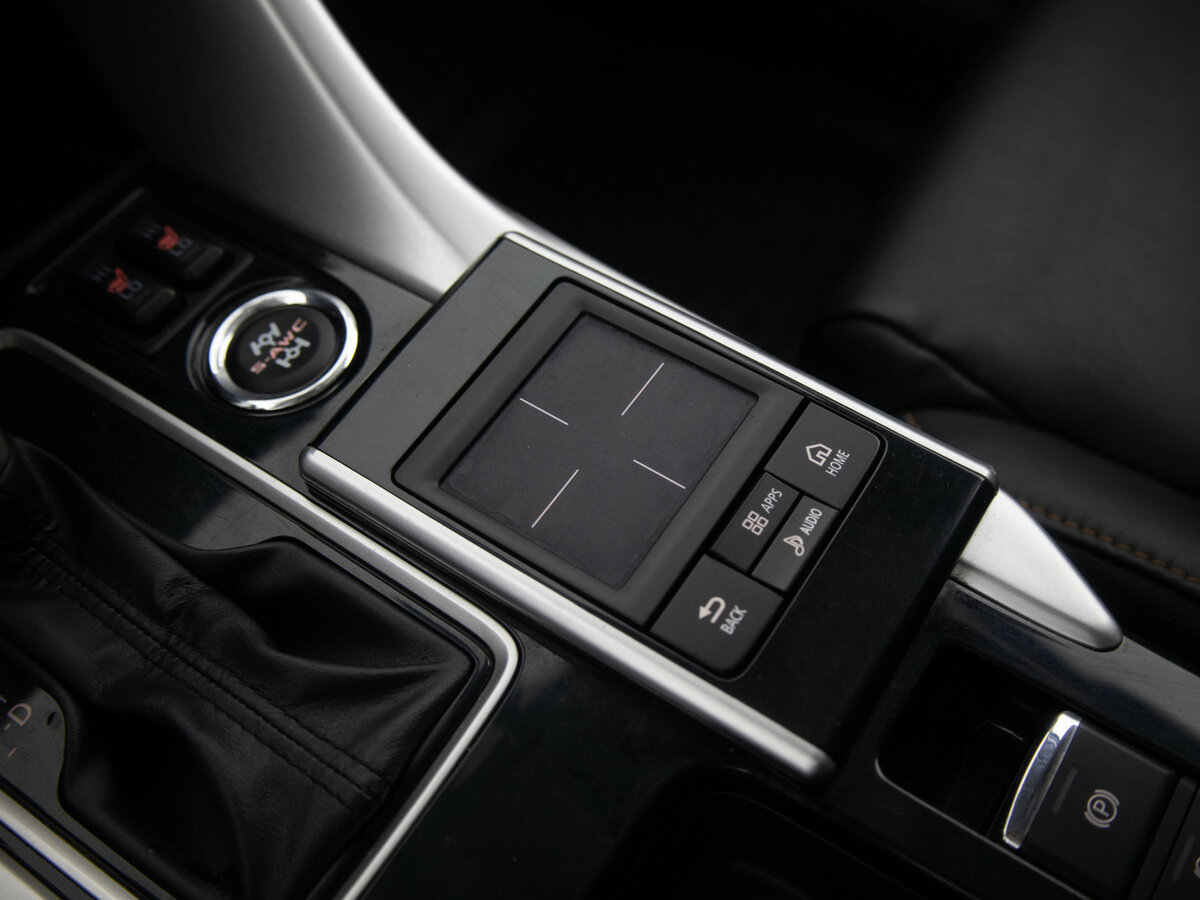 Mitsubishi Eclipse Cross с пробегом — 2019 год. Фото: #13