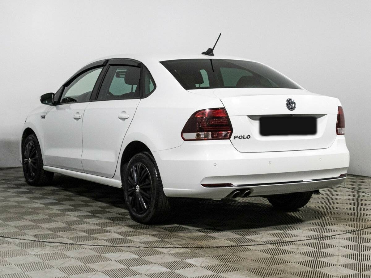 Volkswagen Polo с пробегом — 2018 год. Фото: #6