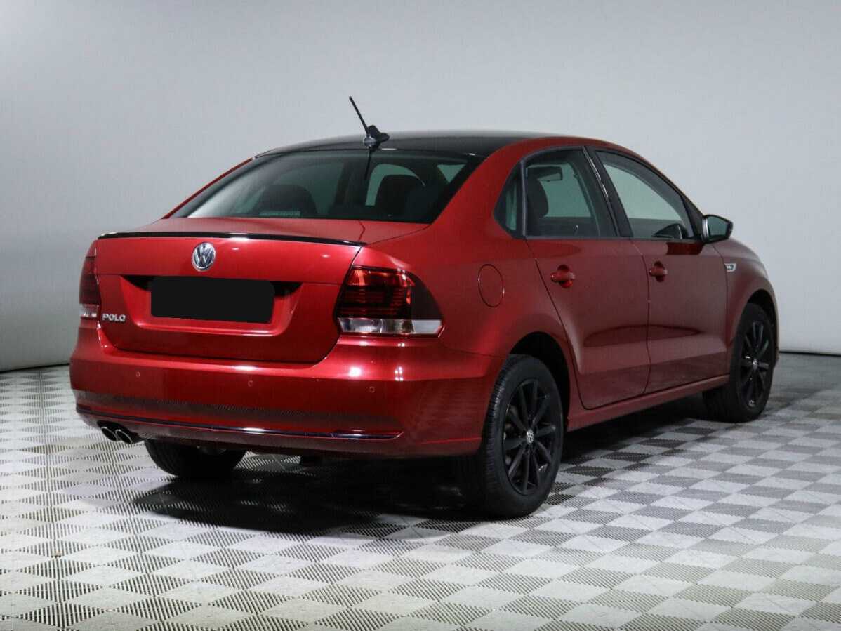 Volkswagen Polo с пробегом — 2018 год. Фото: #3