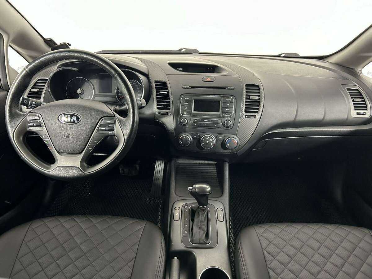 Kia Cerato с пробегом — 2014 год. Фото: #6