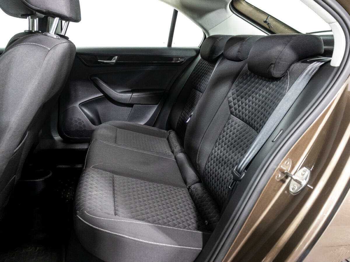 Skoda Rapid с пробегом — 2018 год. Фото: #9