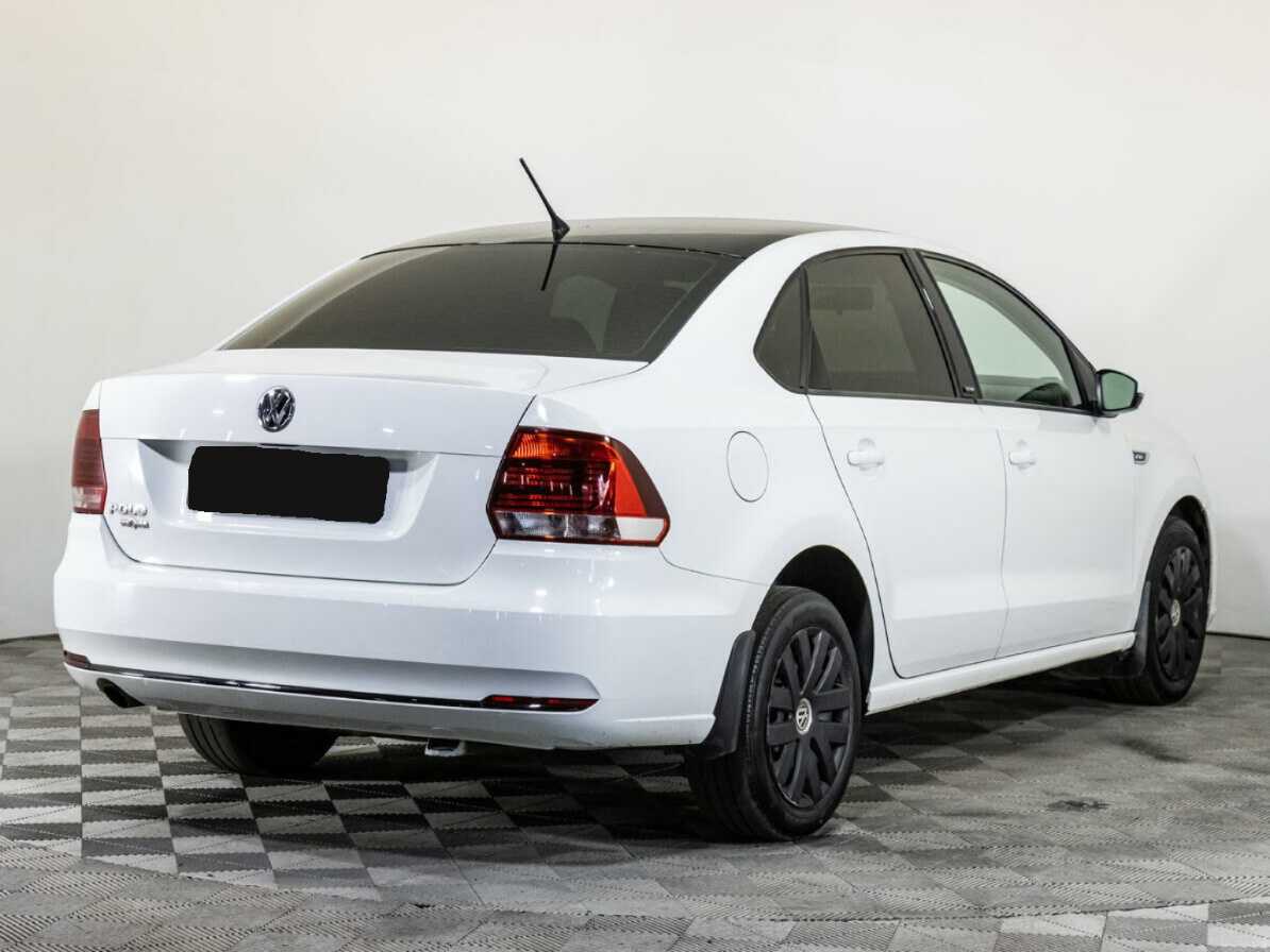Volkswagen Polo с пробегом — 2016 год. Фото: #4