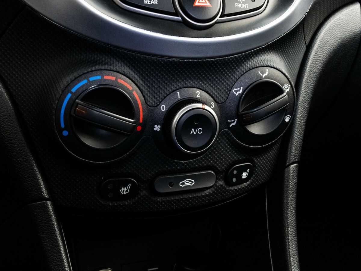 Hyundai Solaris с пробегом — 2016 год. Фото: #15