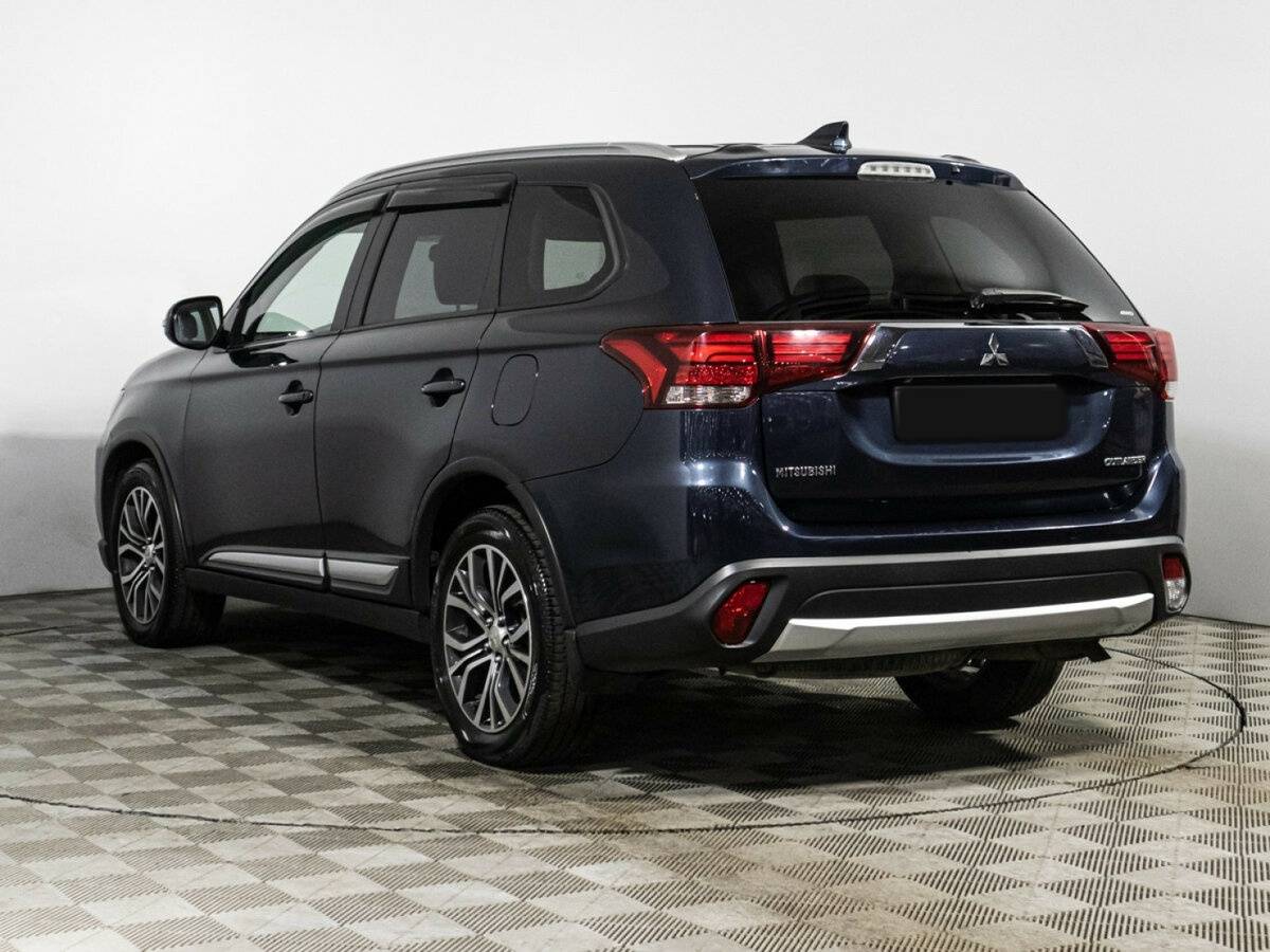 Mitsubishi Outlander с пробегом — 2018 год. Фото: #6
