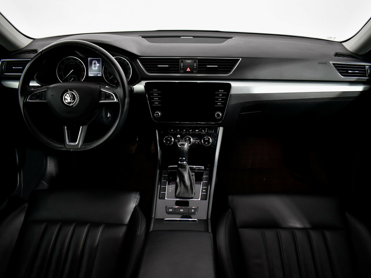 Skoda Superb с пробегом — 2018 год. Фото: #11
