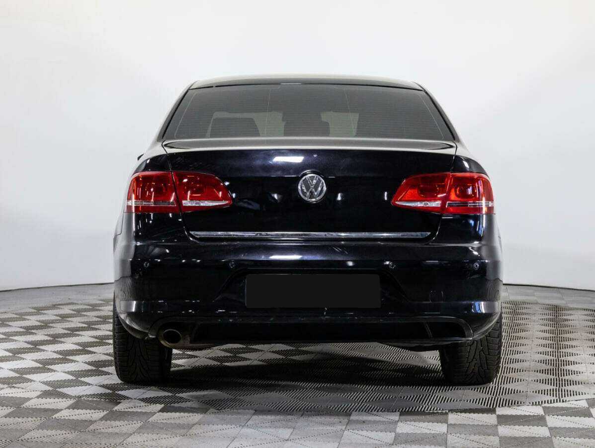 Volkswagen Passat с пробегом — 2013 год. Фото: #4